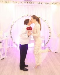 Gabby married Windey and Robby Hoffman 4